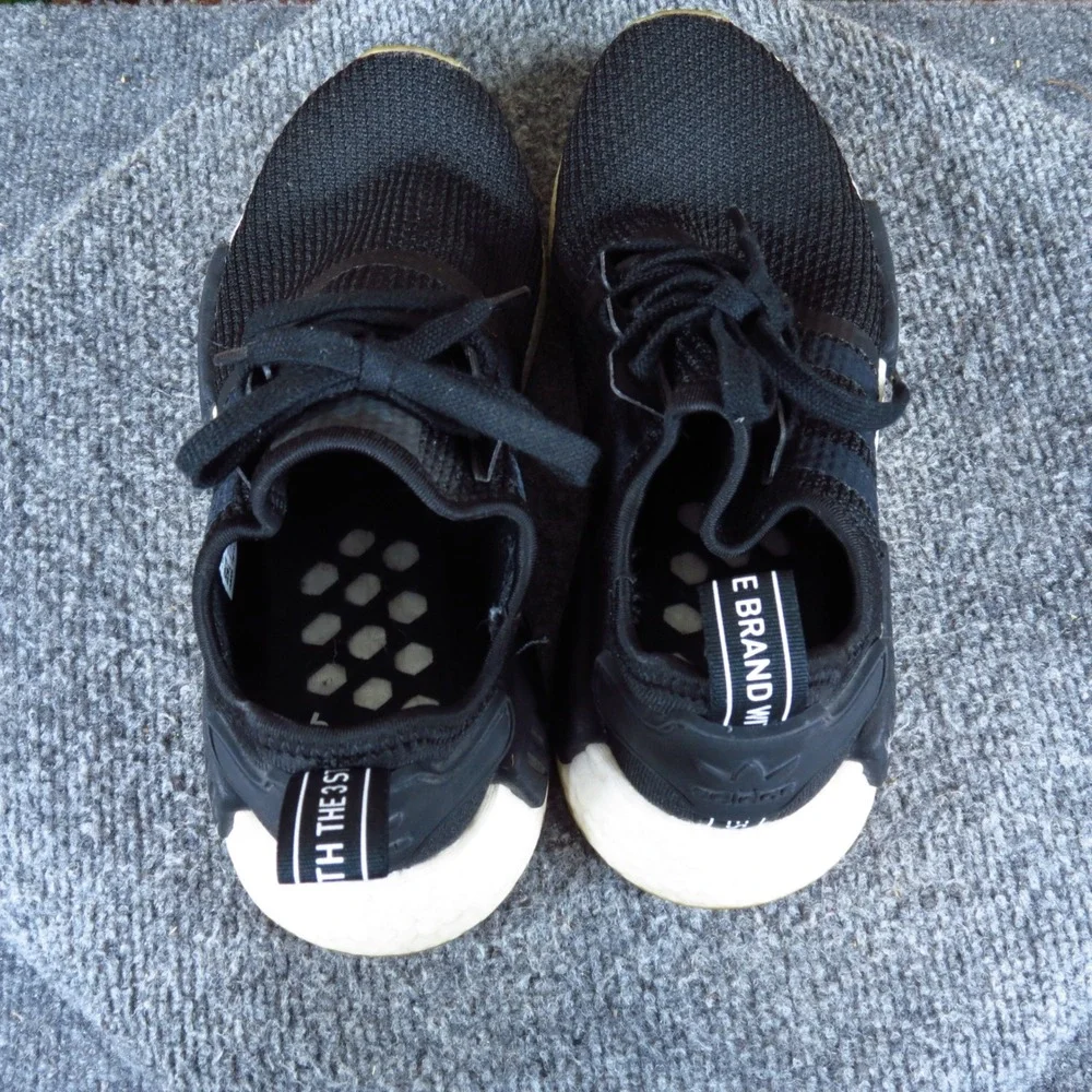Adidas‎ Originals NMD_R1 Mens Sneaker Size 5 Lifestyle Running Black Gum B42200